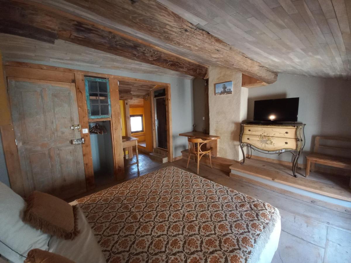 La Casa De Boulbon Hotel ภายนอก รูปภาพ